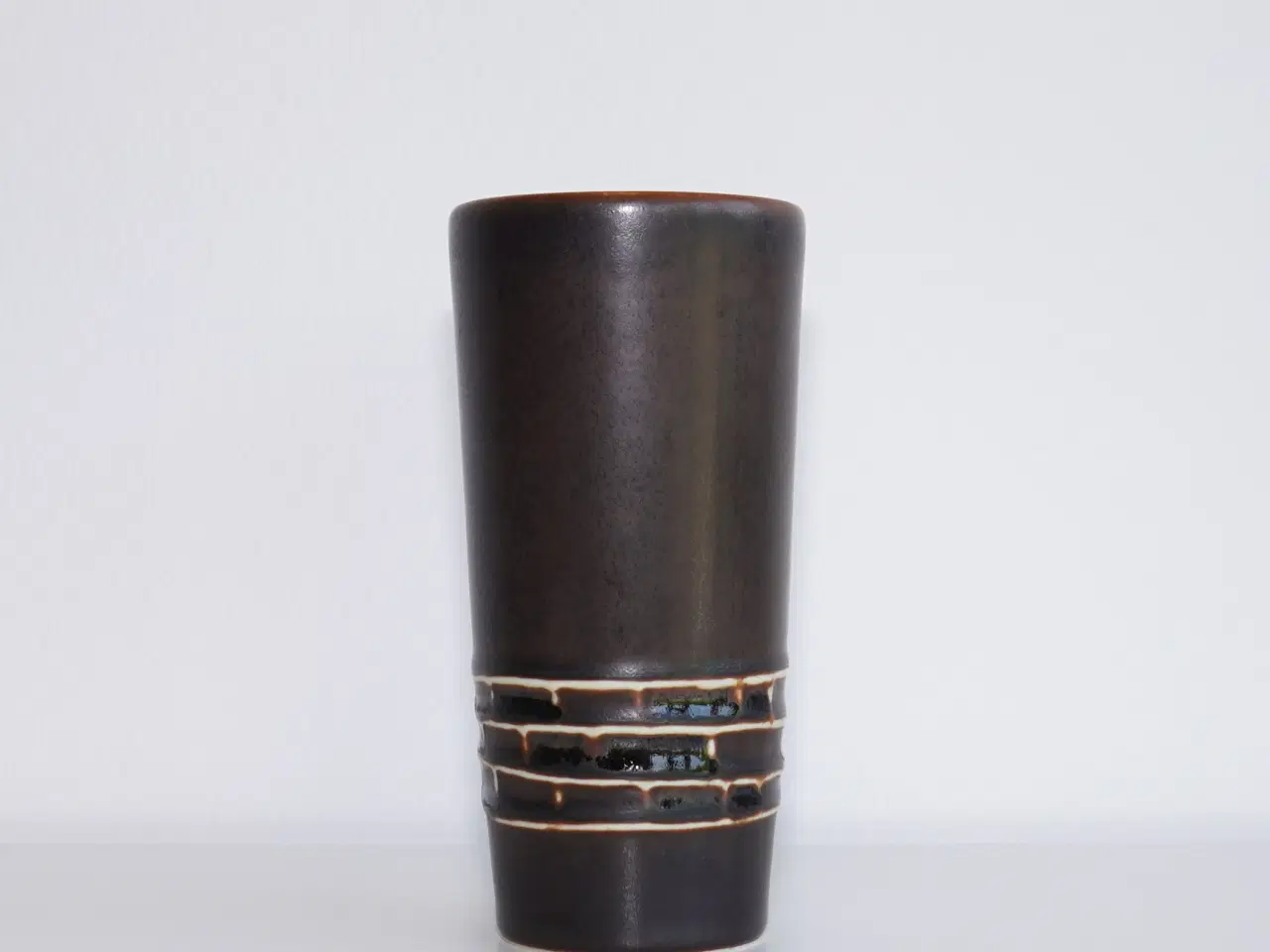 Billede 8 - Vase (1941-1964) af Hertha Bengtson for Rørstrand