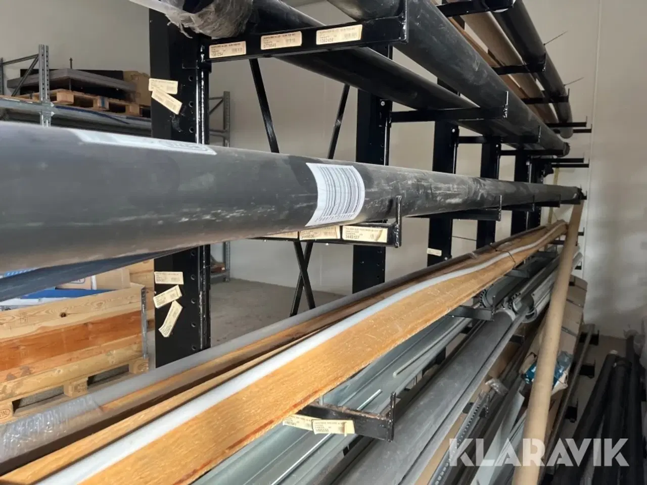 Billede 12 - Grenreol en række