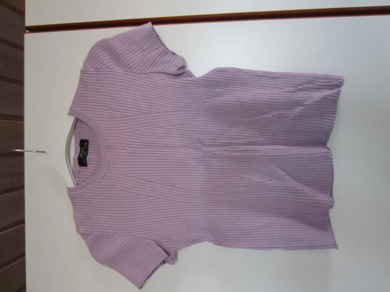 Billede 1 - Fin lys lilla bluse fra Bershka i str. L