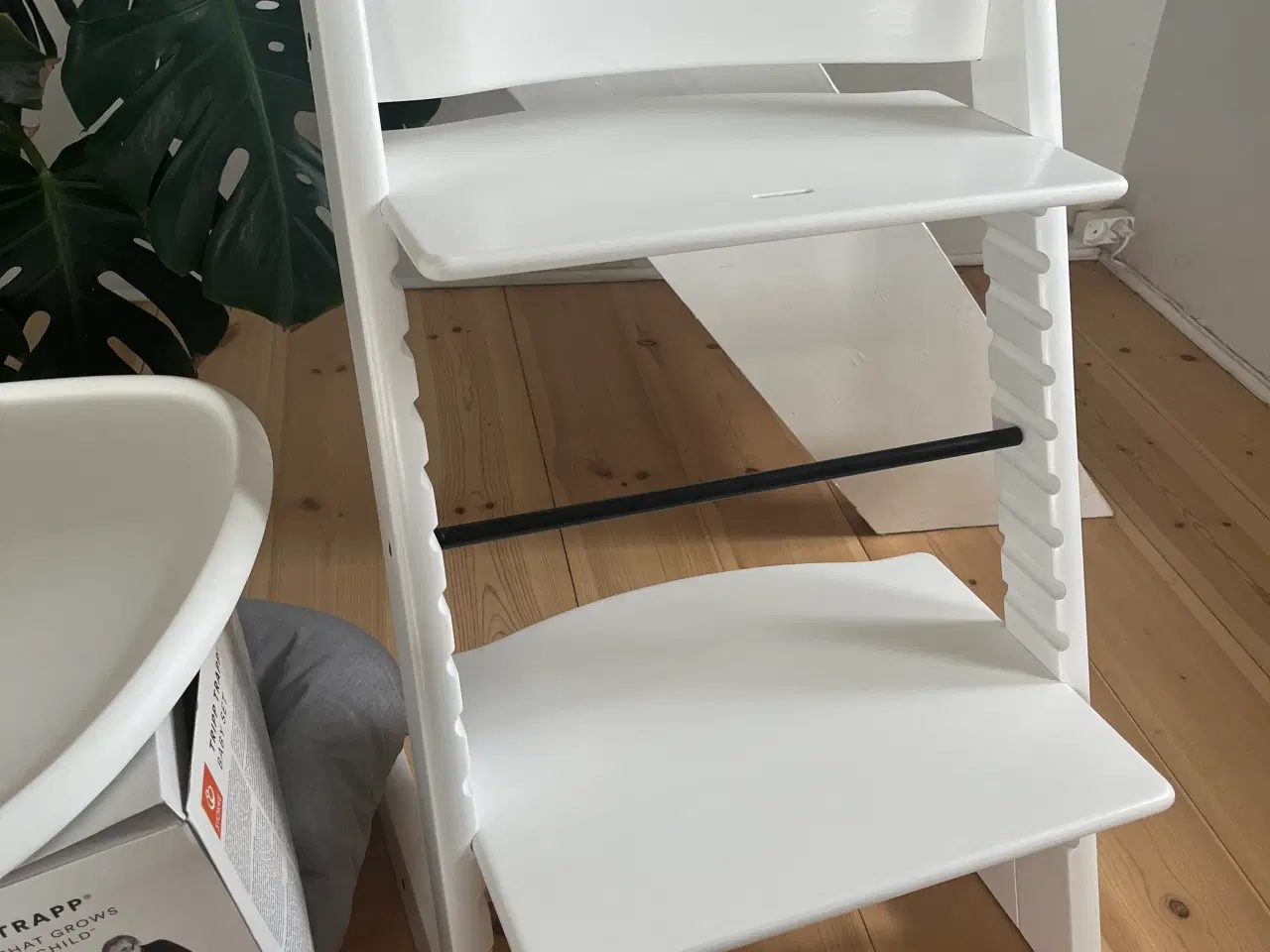 Billede 2 - Trip Trap stol m. komplet tilbehør