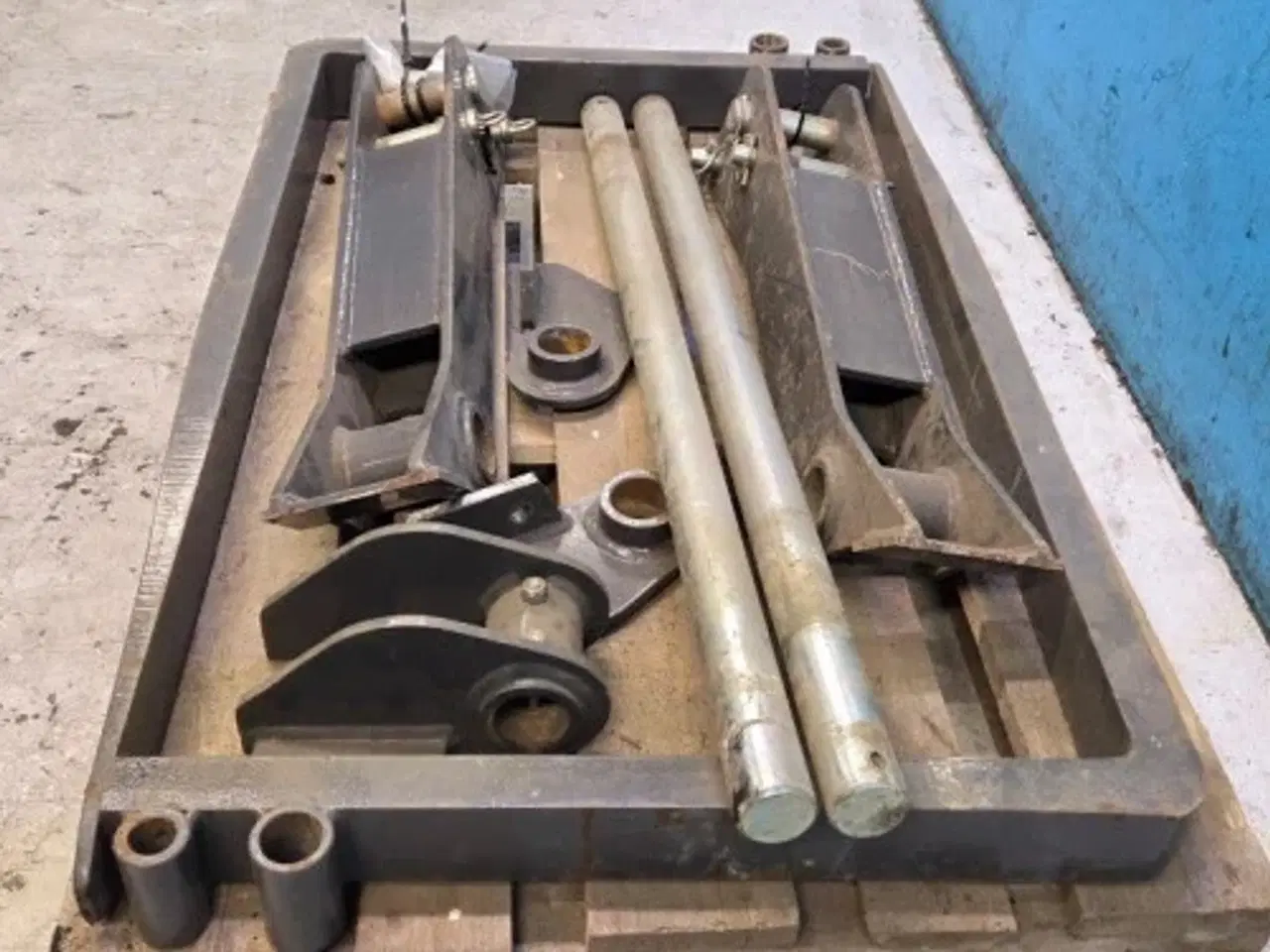 Billede 10 - New Holland B115C Pallegafler Kit 87310367