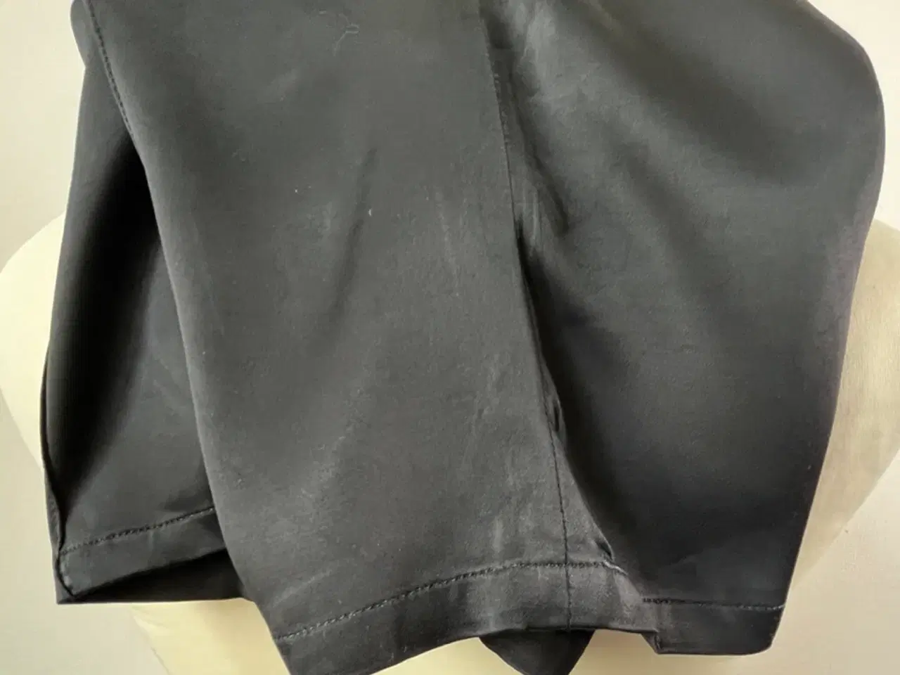 Billede 3 - Barbara Bui, shorts, str 40