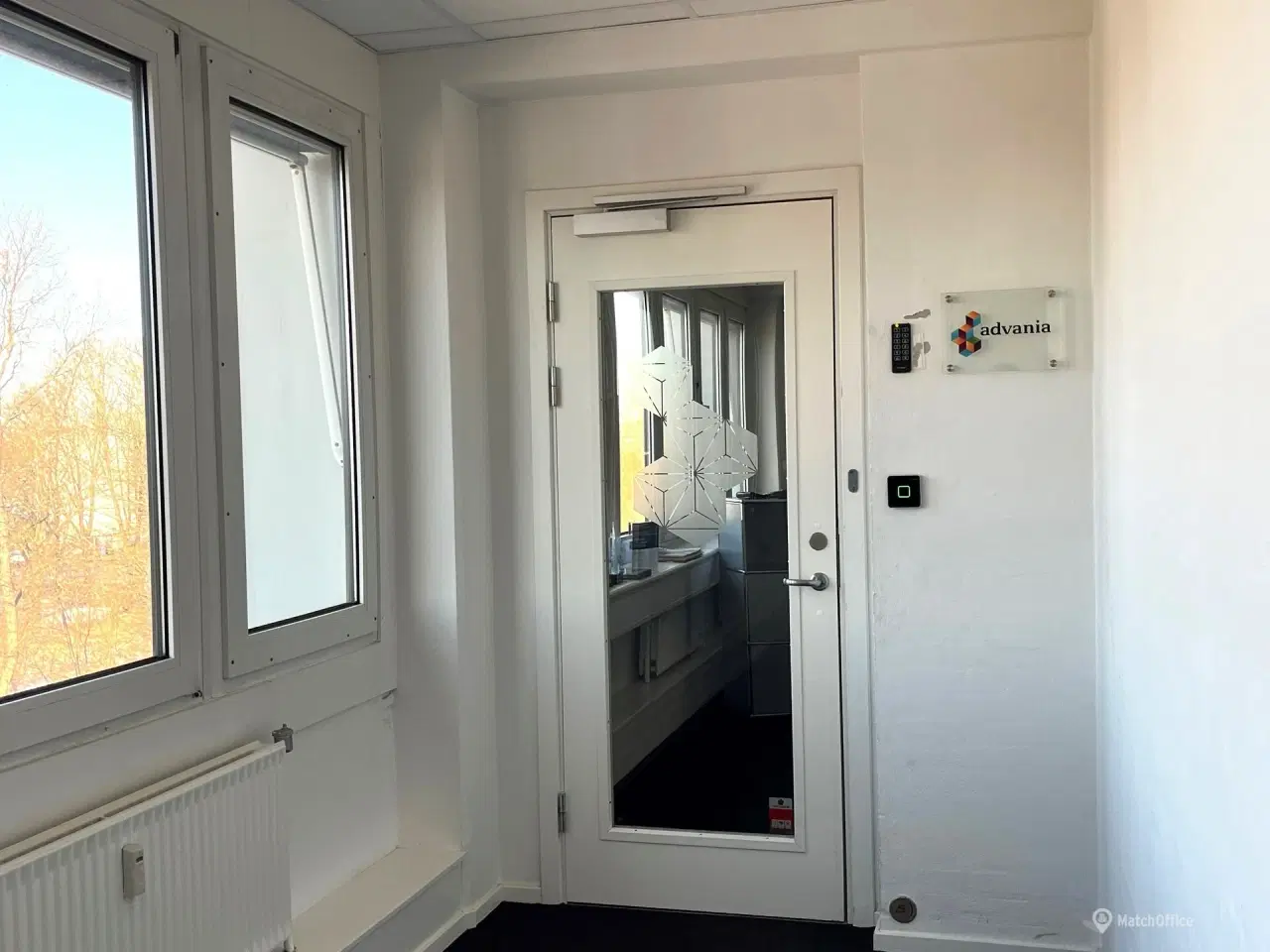 Billede 8 - Stor lager m. vareelevator og istandsat kontor med klimaanlæg