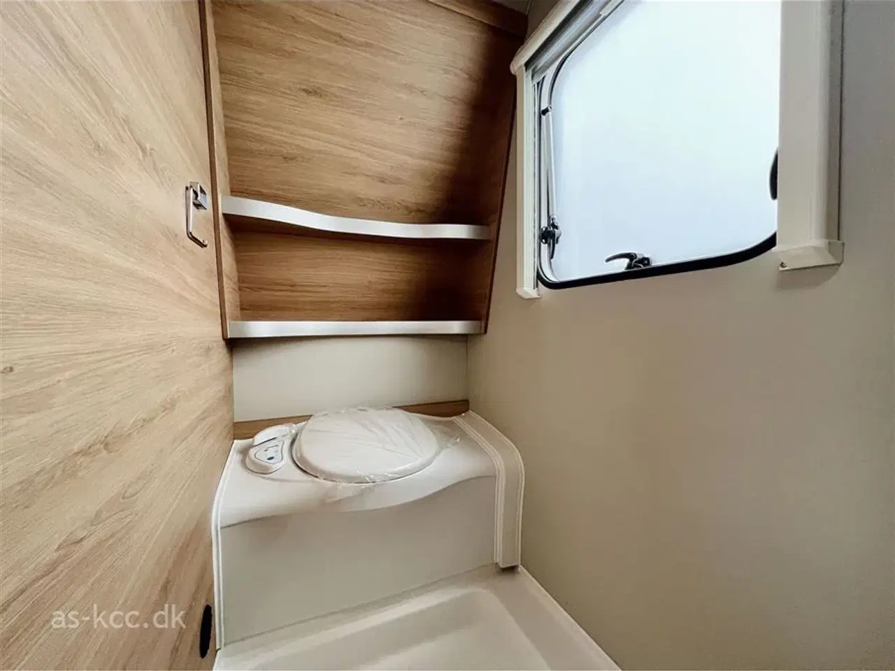 Billede 10 - 2023 - Knaus Südwind 550 FSK 60 Years   Knaus Südwind 550 FSK Dobbeltseng og Køjer