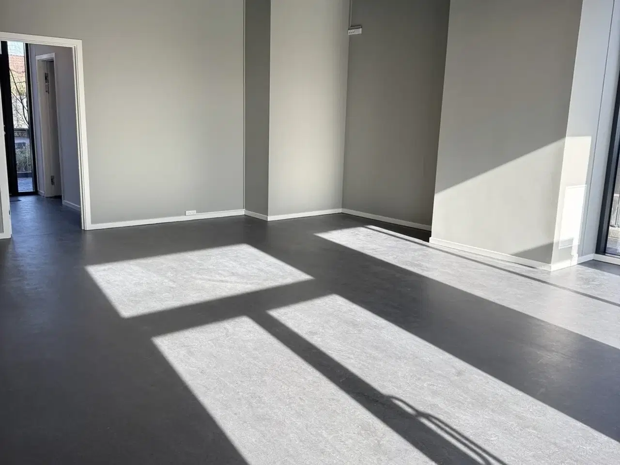 Billede 4 - Central beliggende butik Farum Hovedgade 48A