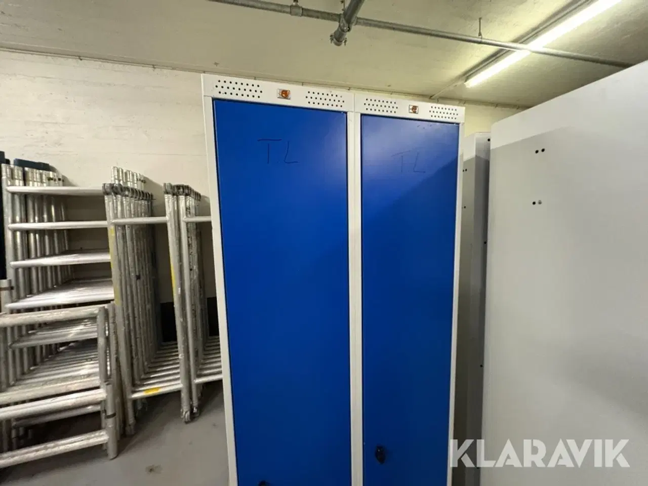 Billede 9 - Garderobeskabe AJ - 9 styk