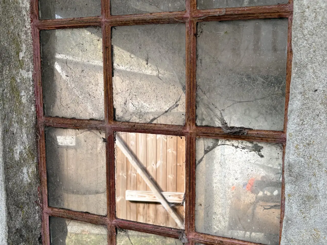 Billede 7 - Støbejern sprossede staldvinduer