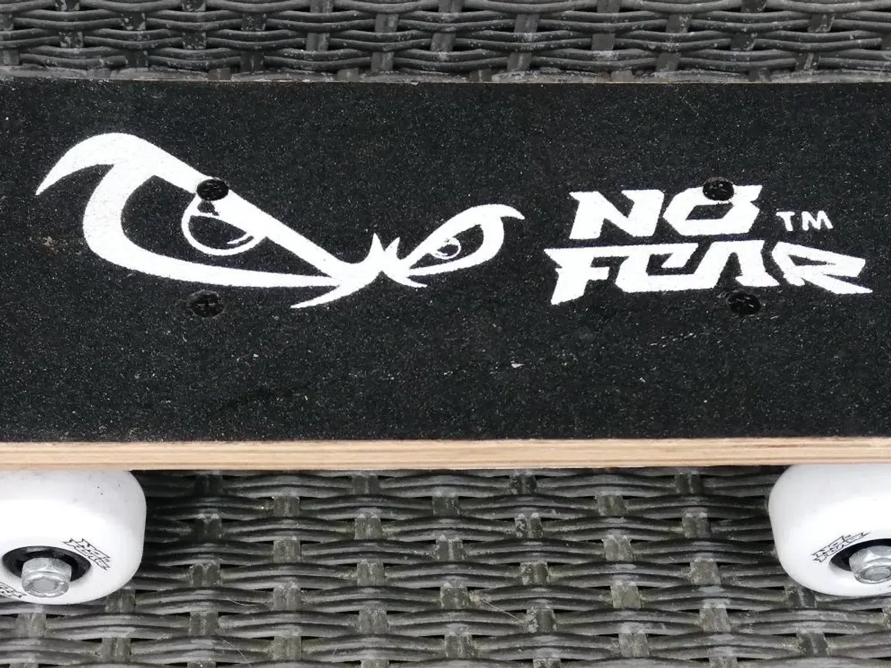 Billede 1 - NO FEAR BØRNE SKATEBOARD, 13X43 CM, I FIN STAND