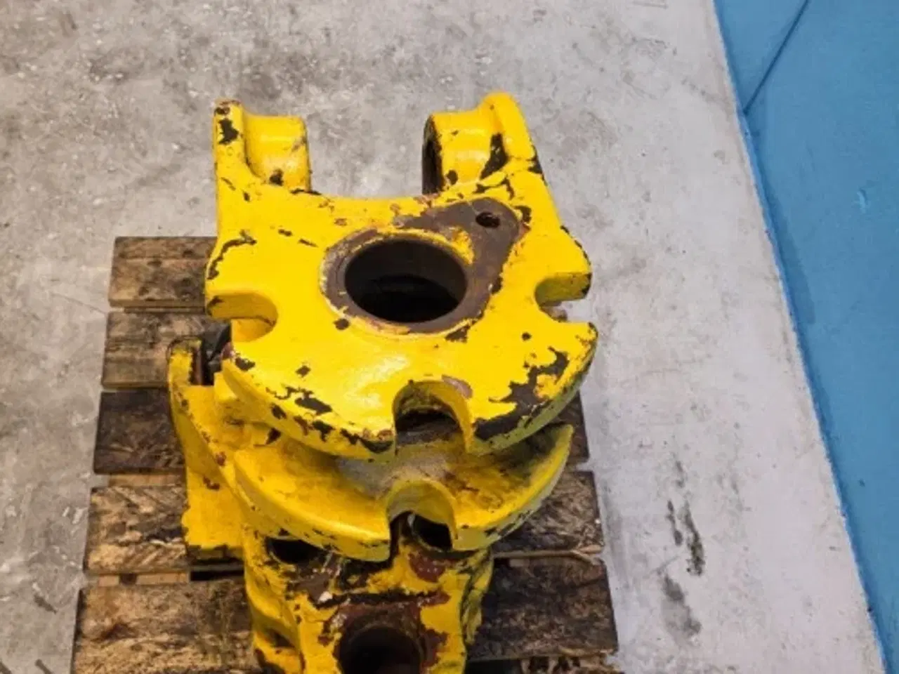 Billede 14 - New Holland LB115B Beslag 85803623