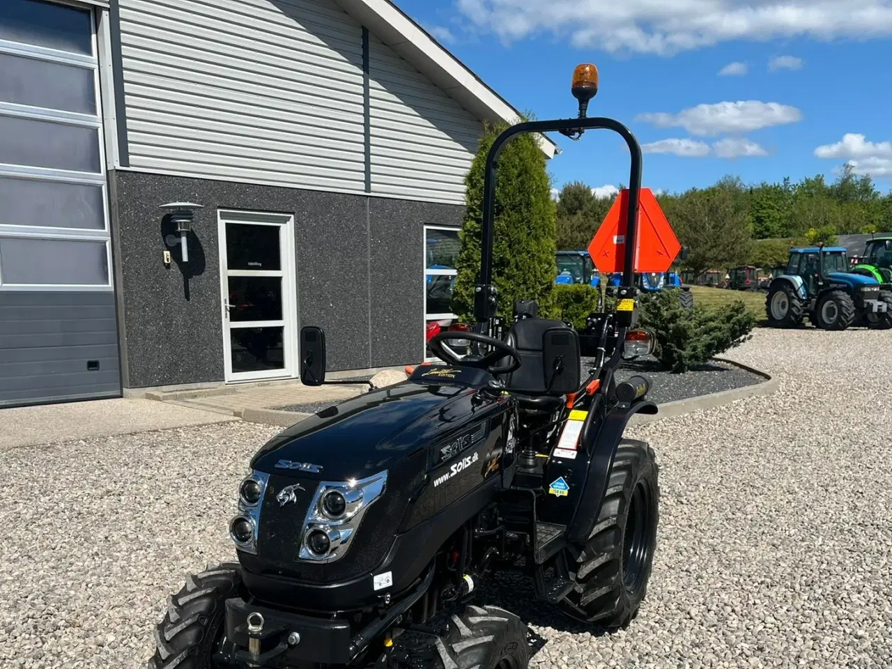 Billede 15 - Solis S26 Limited Edition i sort 6+2 Gearmaskine med Servostyring og brede traktorhjul