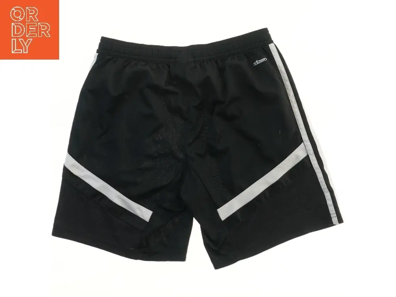 Billede 2 - Sportsshorts med striber fra Adidas (str. 152)