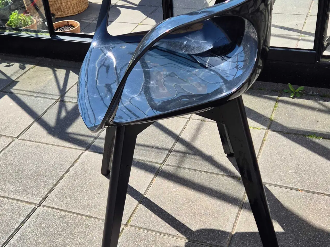 Billede 1 - Sort spisebord stole