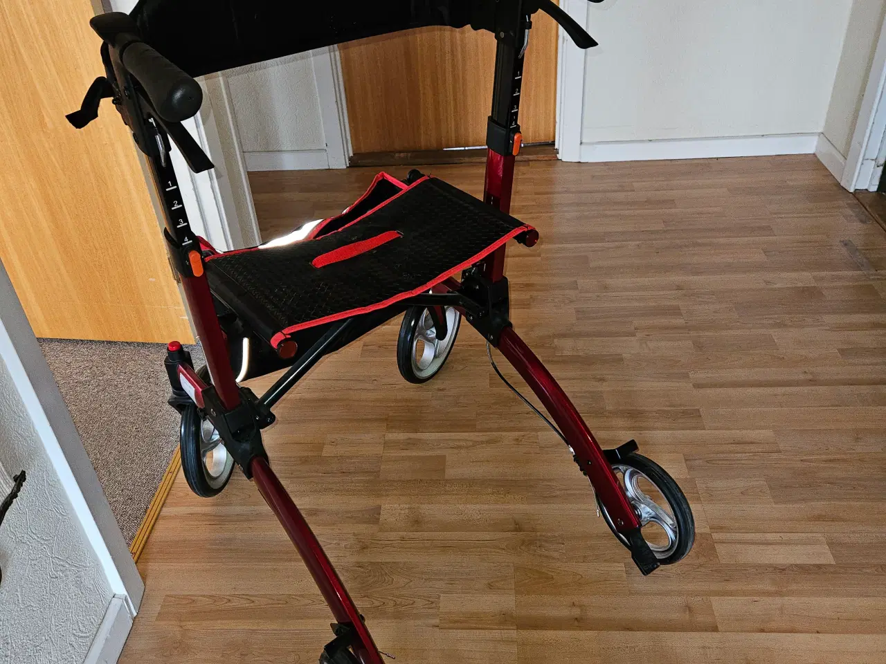 Billede 1 - Rollator i god stand 