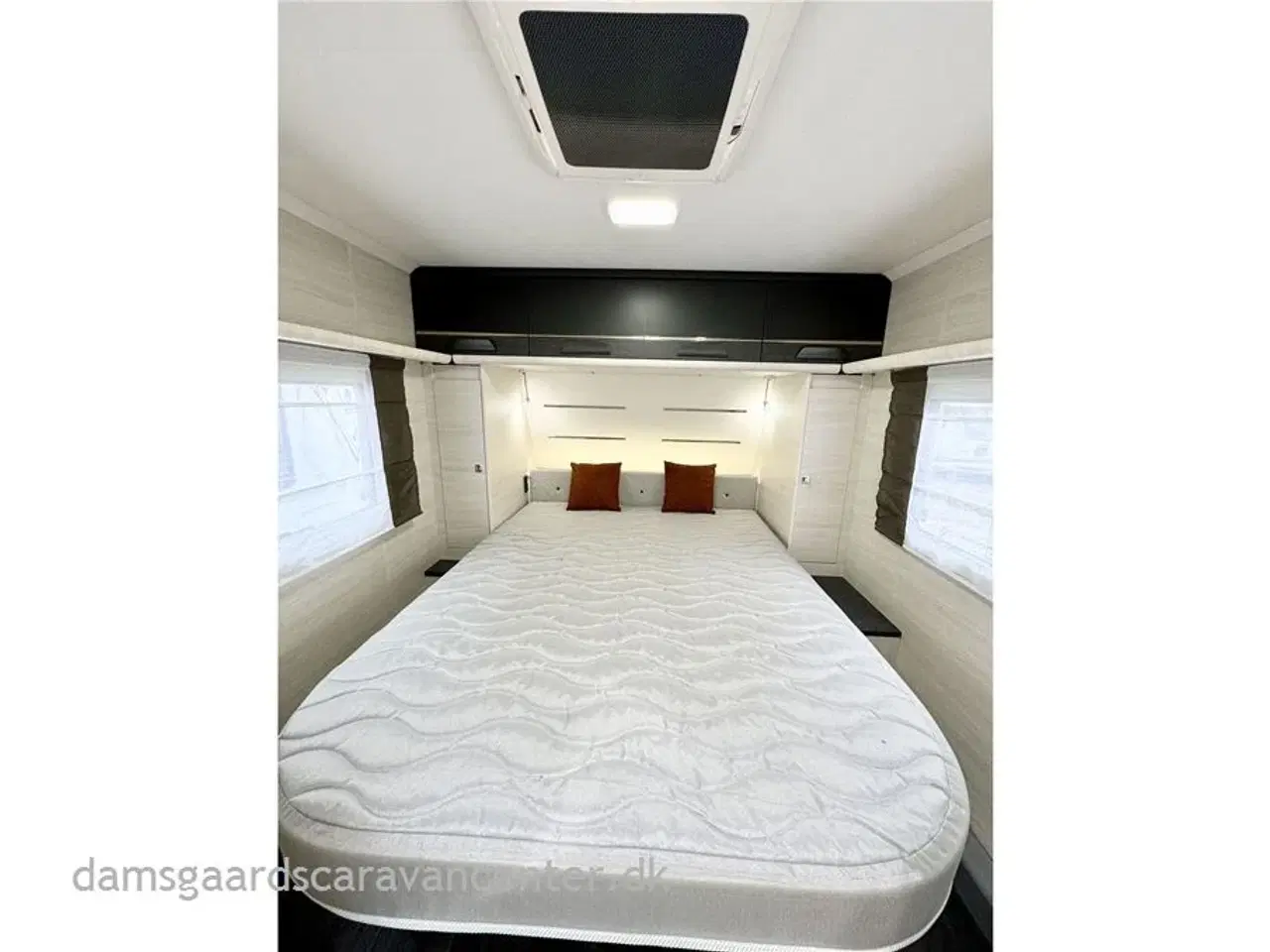 Billede 13 - 2021 - Caravelair Artica 490 V21   Queensbed-Gulvtemp.-Mover-Telt