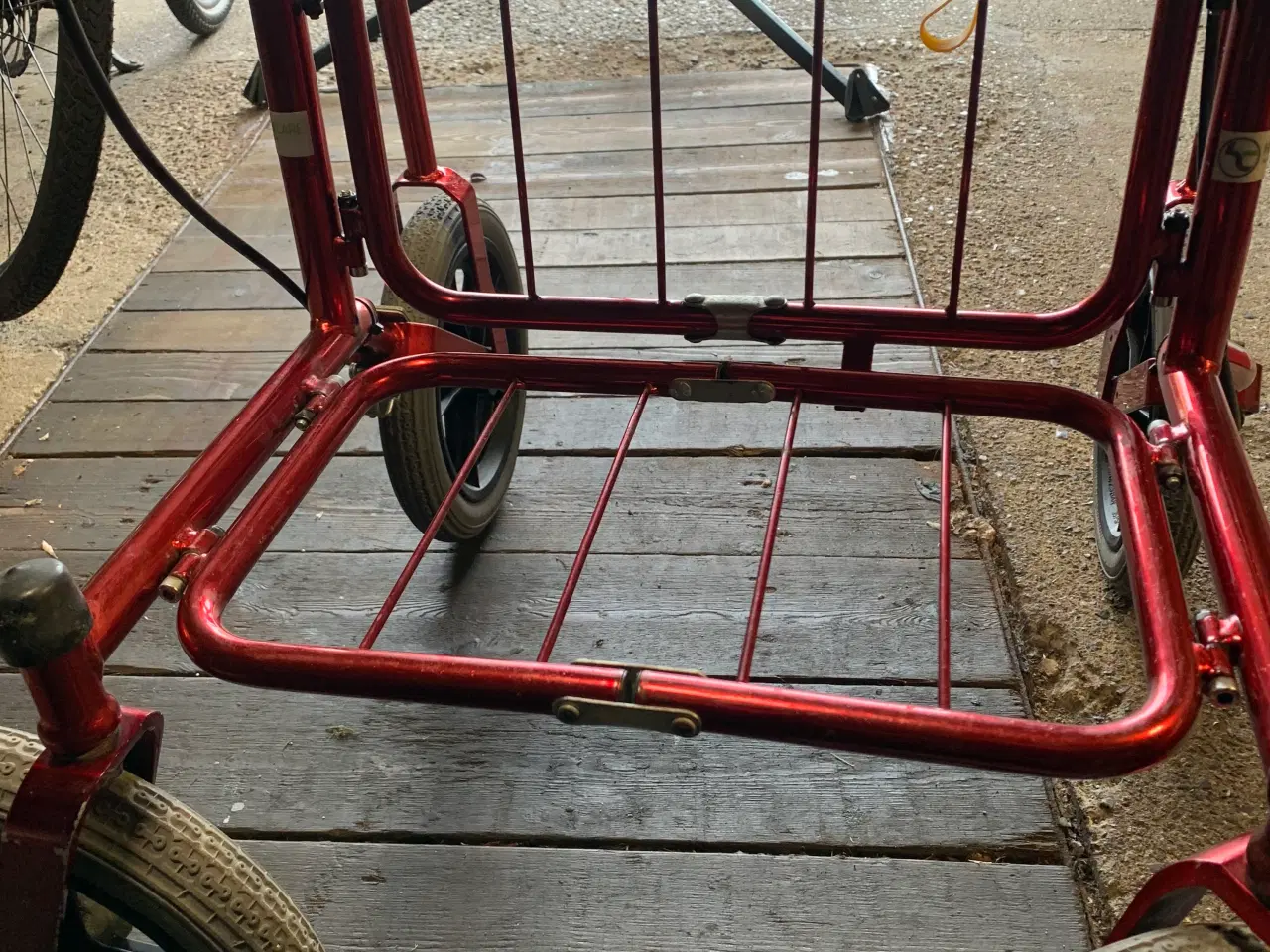 Billede 4 - Rollator brugt med store luft gummihjul 