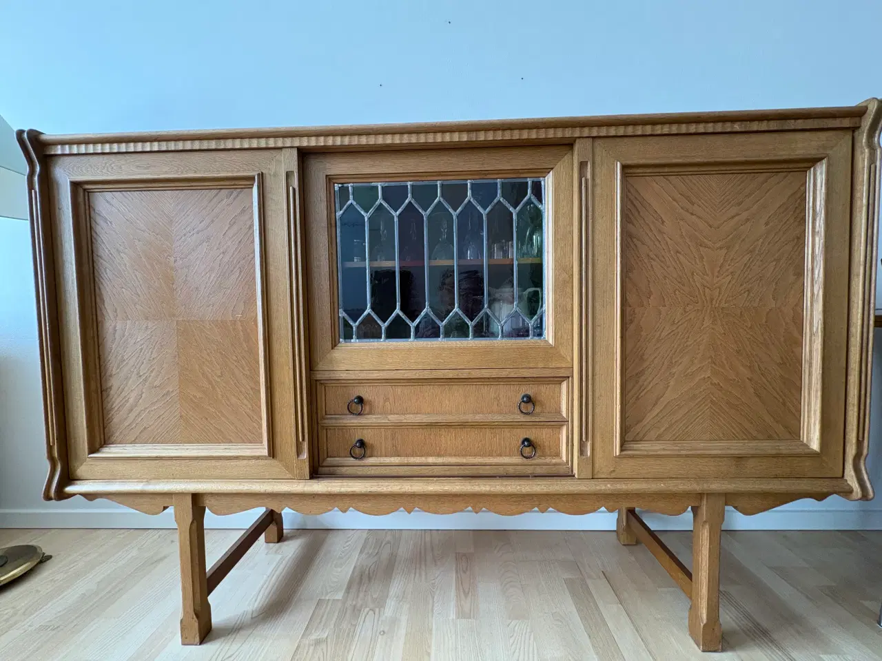 Billede 1 - Dækketøjsskab i eg