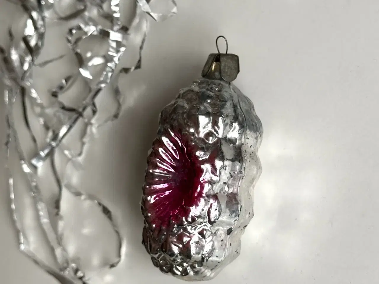 Billede 3 - Vintage juleornament, sølv m pink reflektor