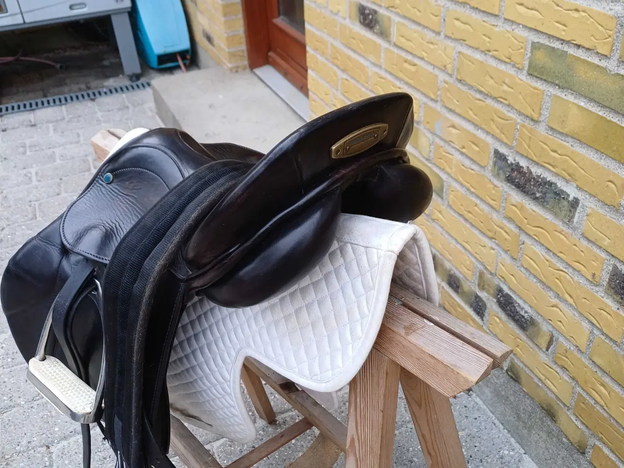 Billede 2 - Stubben Edelweis springsadel 16,5 t