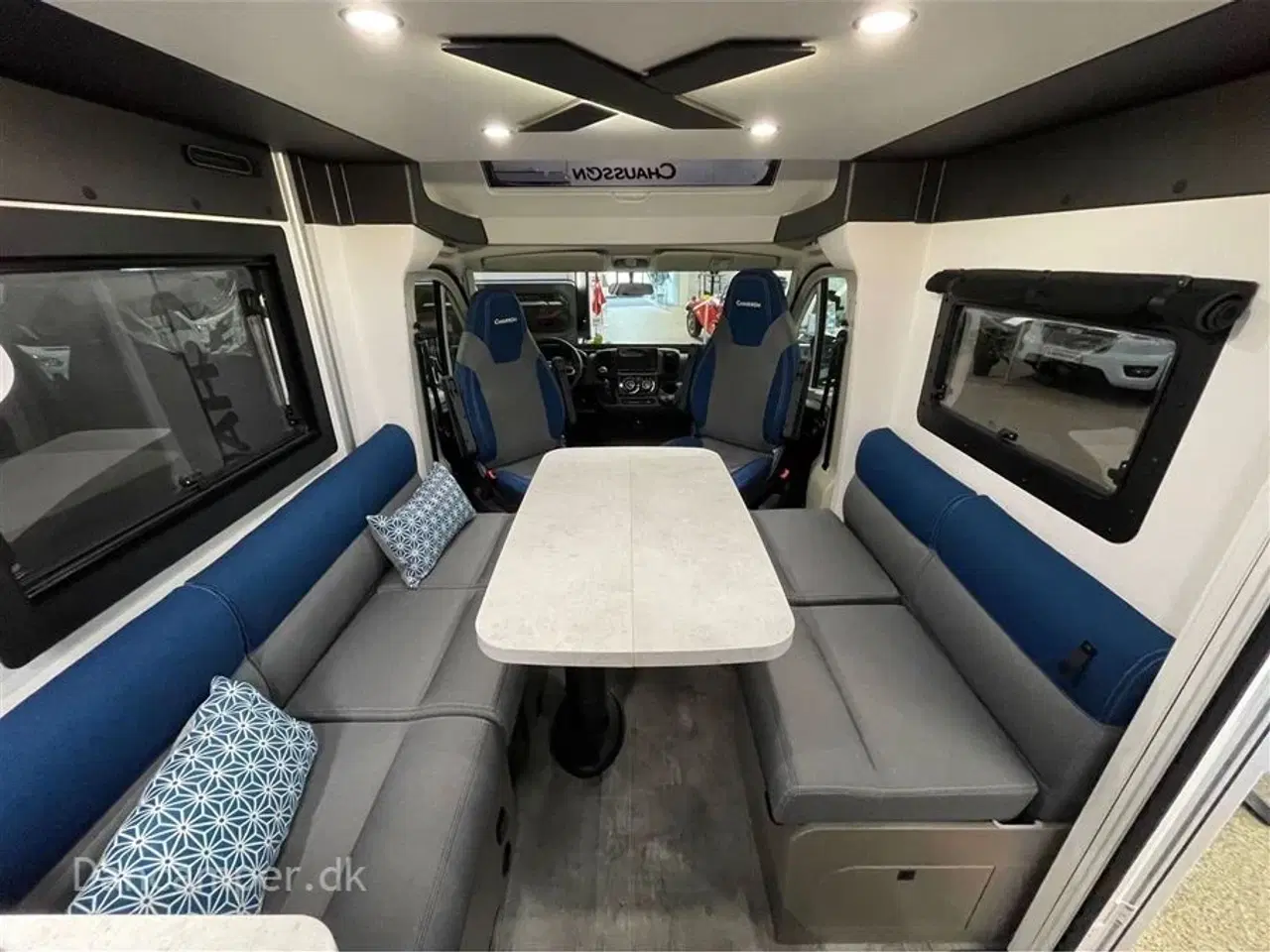 Billede 14 - 2024 - Chausson X550   Top moderne og nytænkt autocamper. Med stor Lounge og siddegruppe, sænkeseng,