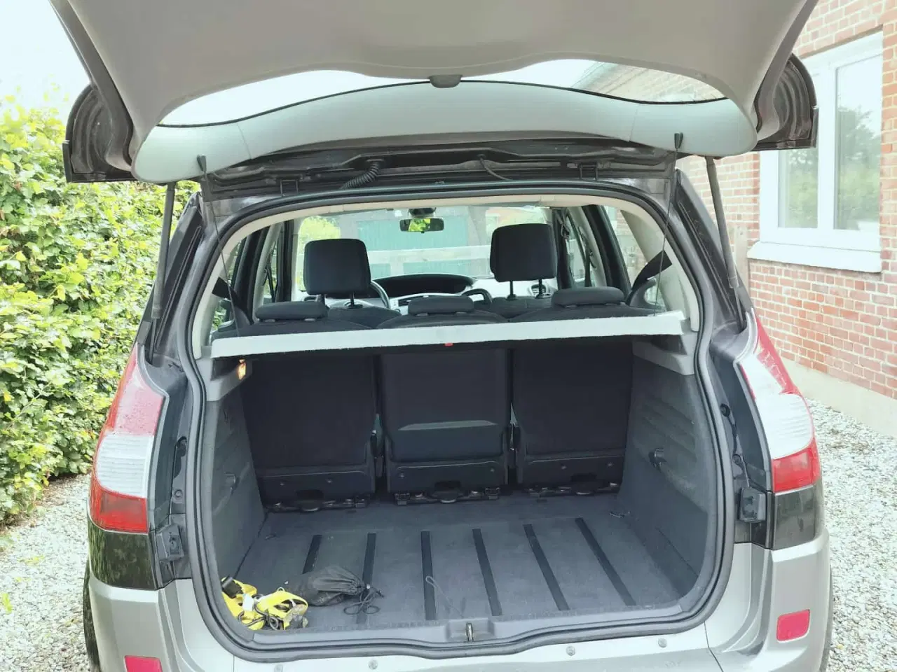 Billede 6 - Her er der en utrolig dejlig bil.