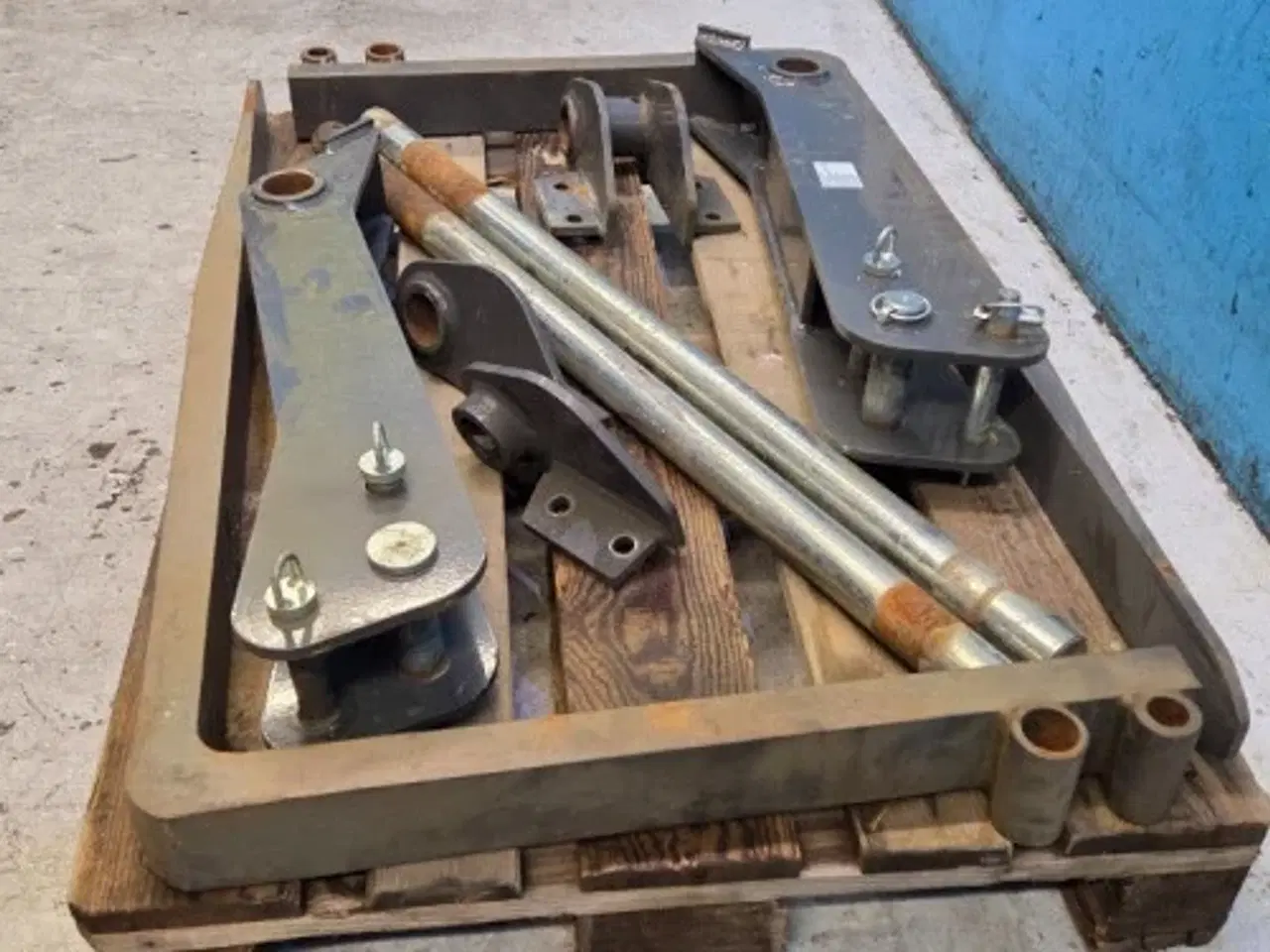 Billede 13 - New Holland B115C Pallegafler Kit 87310367