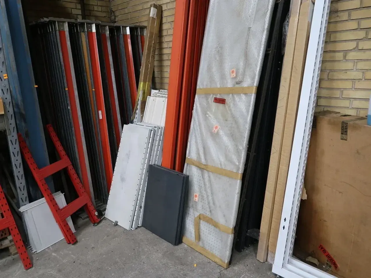 Billede 2 - 4 fag pallereoler uden indhold samt vanger m.v.