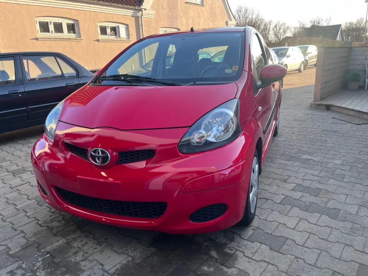 Billede 1 - Toyota Aygo 1,0 Plus Black MMT komfort