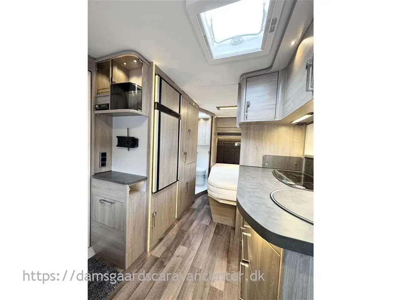 Billede 12 - 2023 - Kabe Briljant 470 XL   Franskseng-Alde-Gulvvarme-Mover-Telt