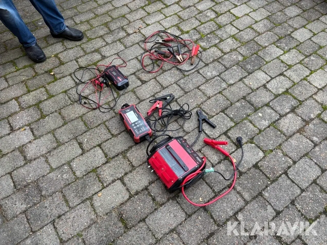 Billede 5 - Bilbatteriopladere 3 styk + startkabler