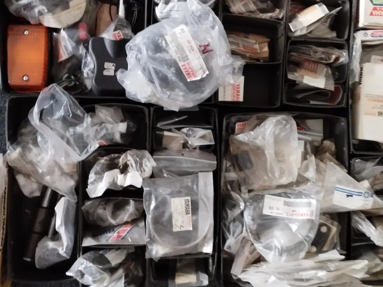 Billede 5 - Nye reservedele til Yamaha M. C. ( se %)