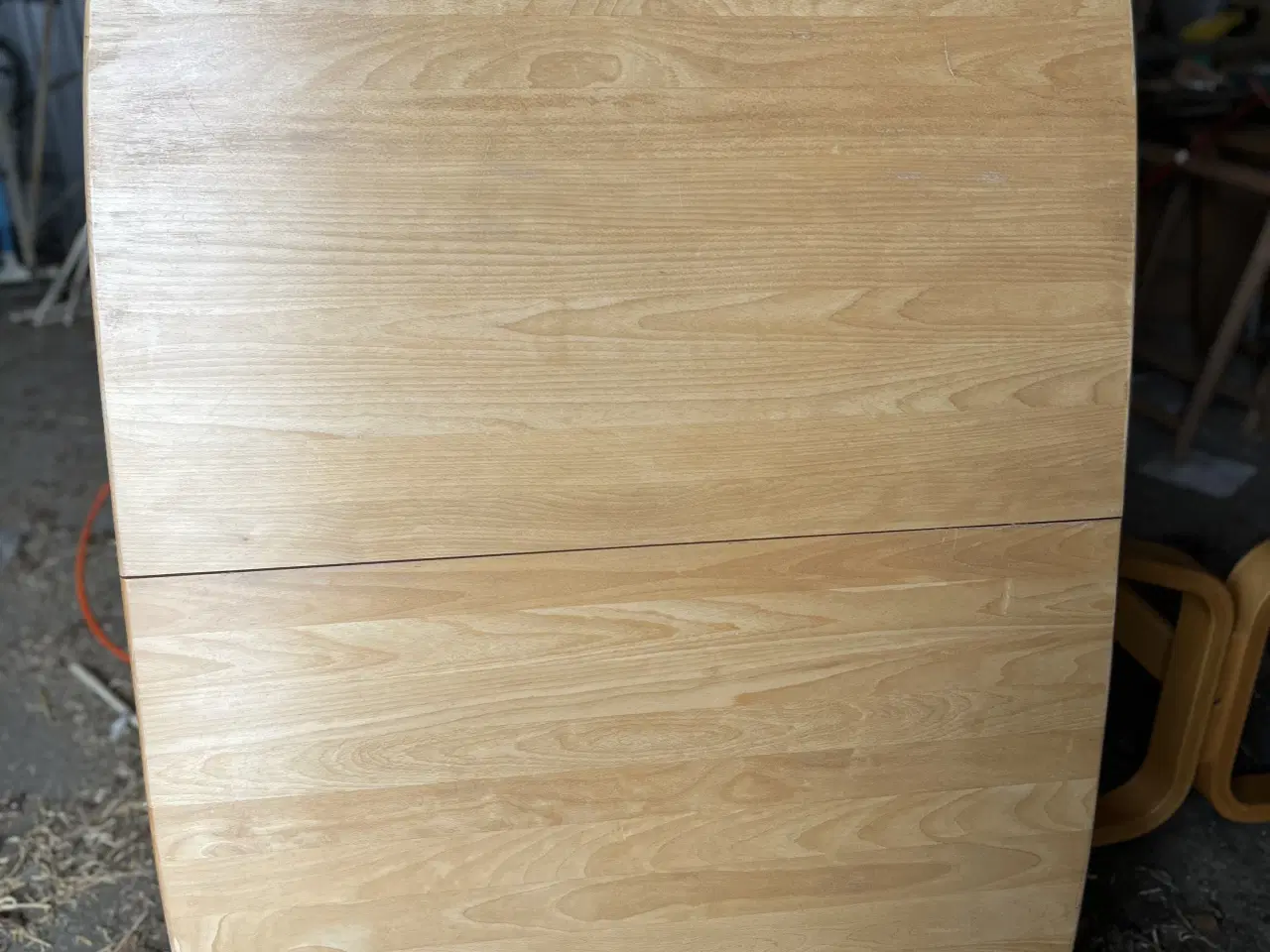 Billede 1 - Spisebord i bøg