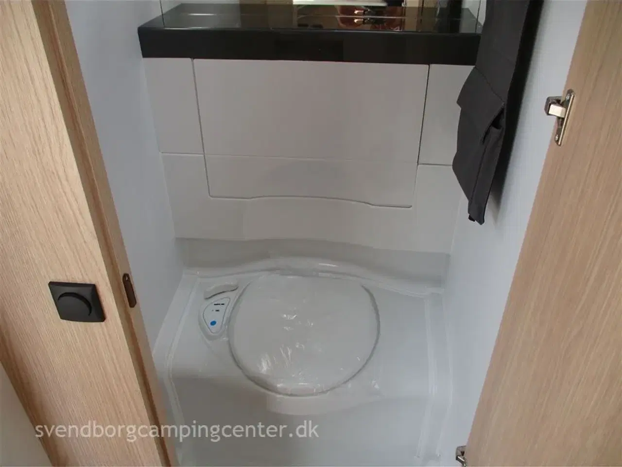 Billede 8 - 2025 - Adria Aviva 400 PS   På lager nu.