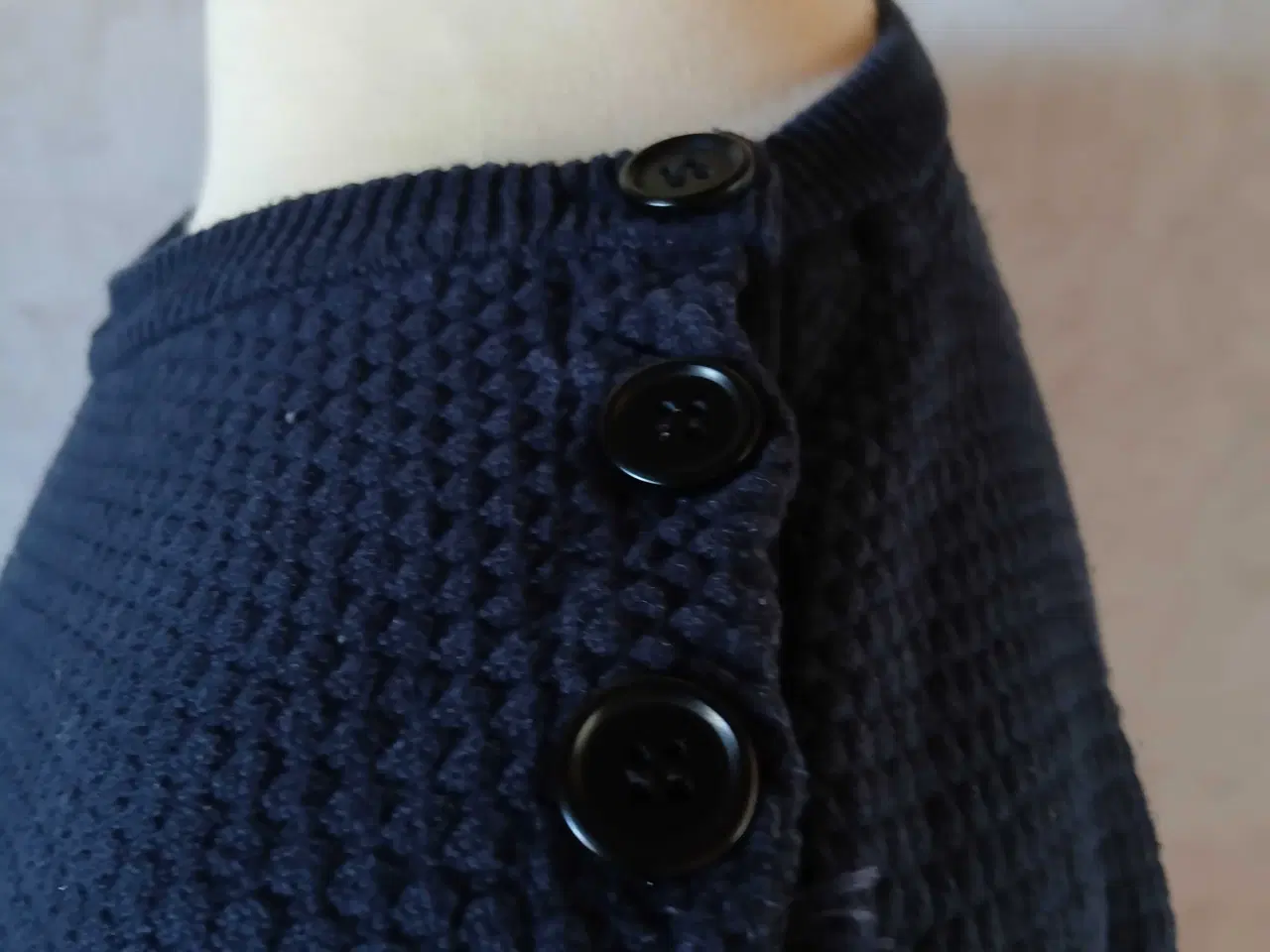 Billede 4 - Mørkeblå SUIT trøje, str XL