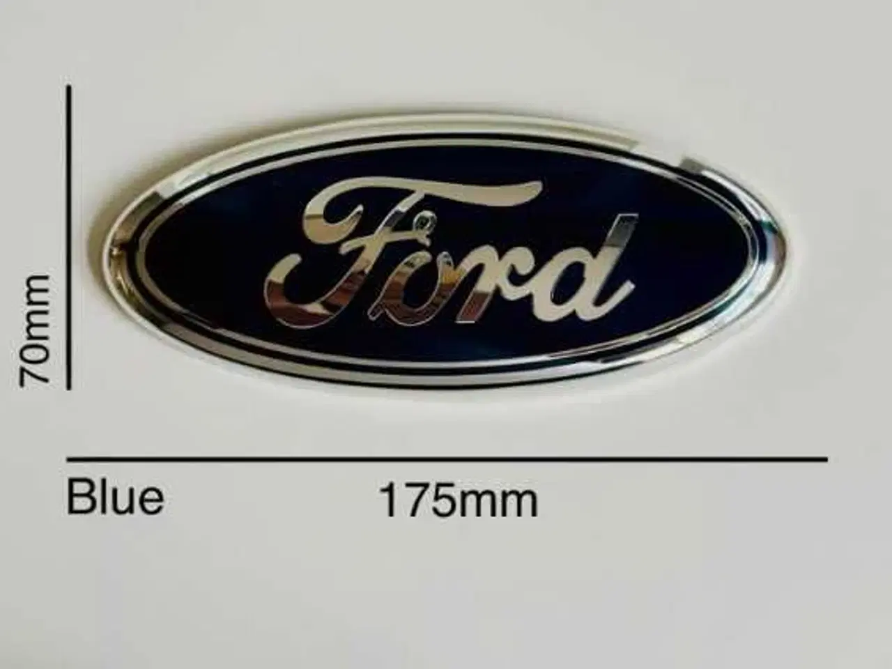 Billede 1 - Ford emblem 2 str. Pæne med mont. Defekte..