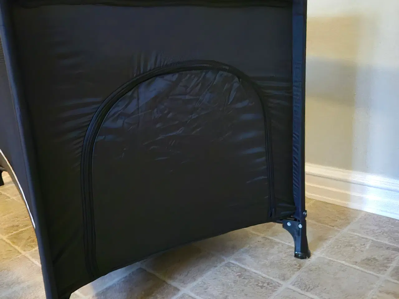 Billede 4 - Sort rejseseng / weekendseng 