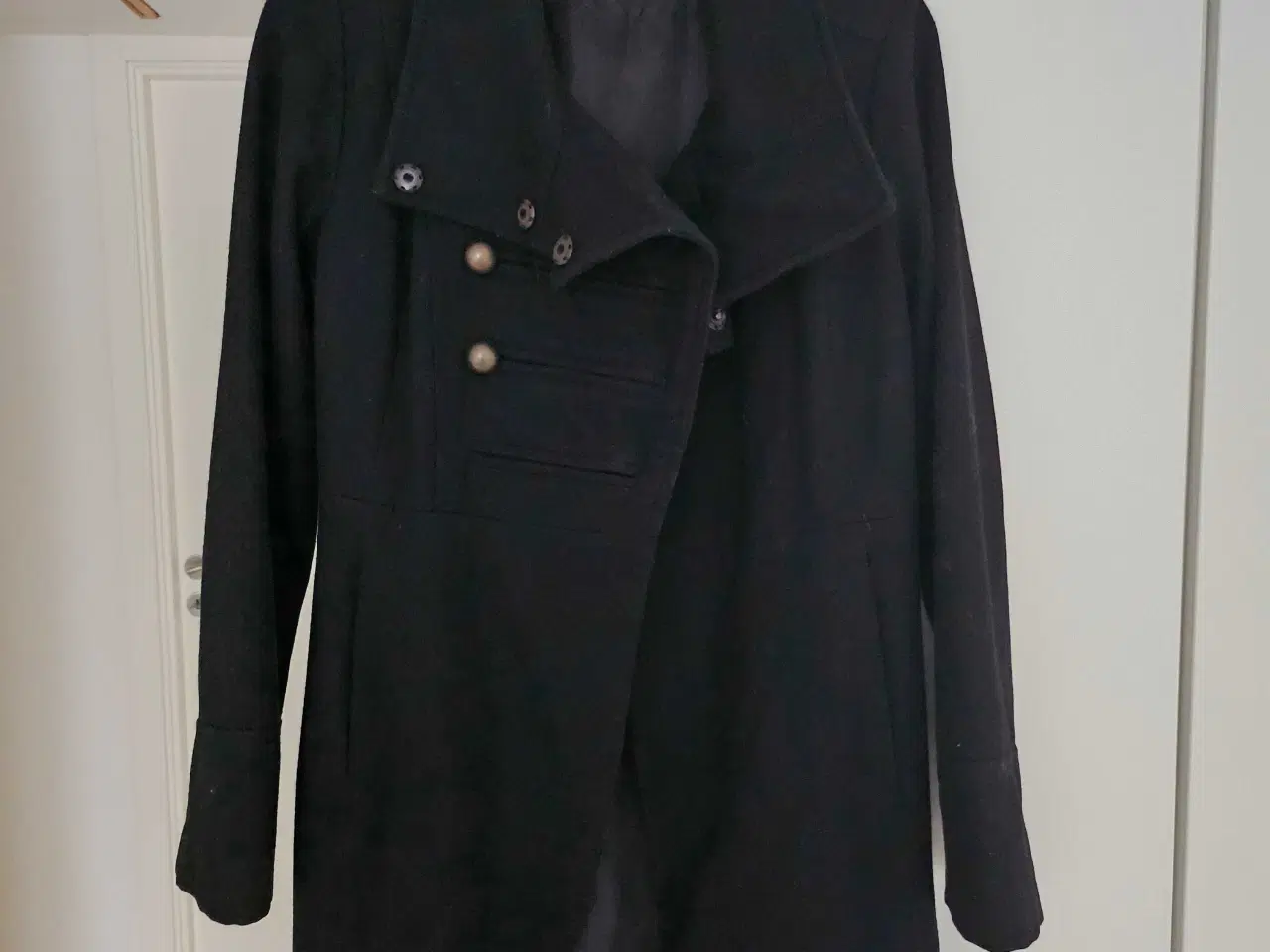 Billede 1 - 🖤 ICHI frakke – klassisk og stilfuld