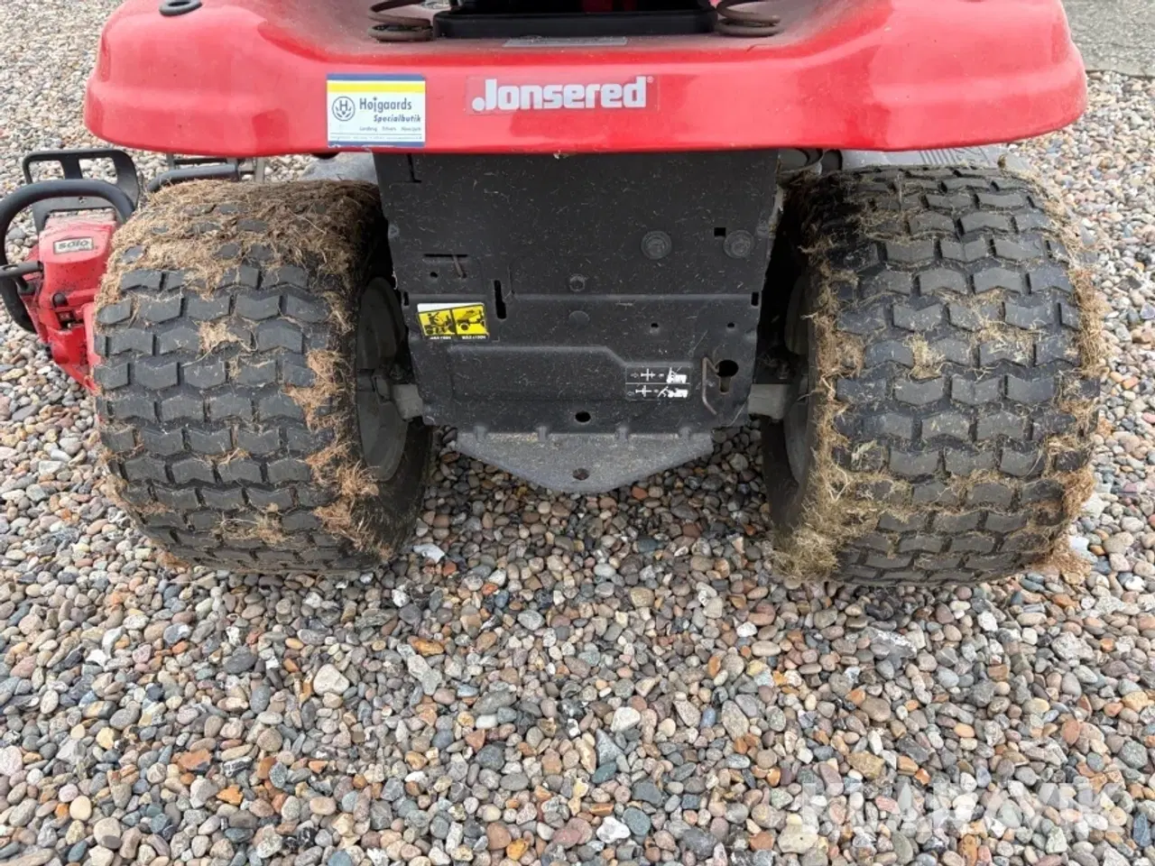 Billede 10 - Havetraktor og save Jonsered LT2317A