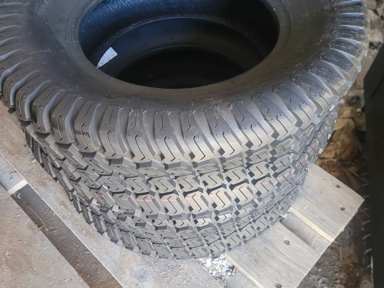 Billede 2 - 23 x 8.50 - 12 dæk