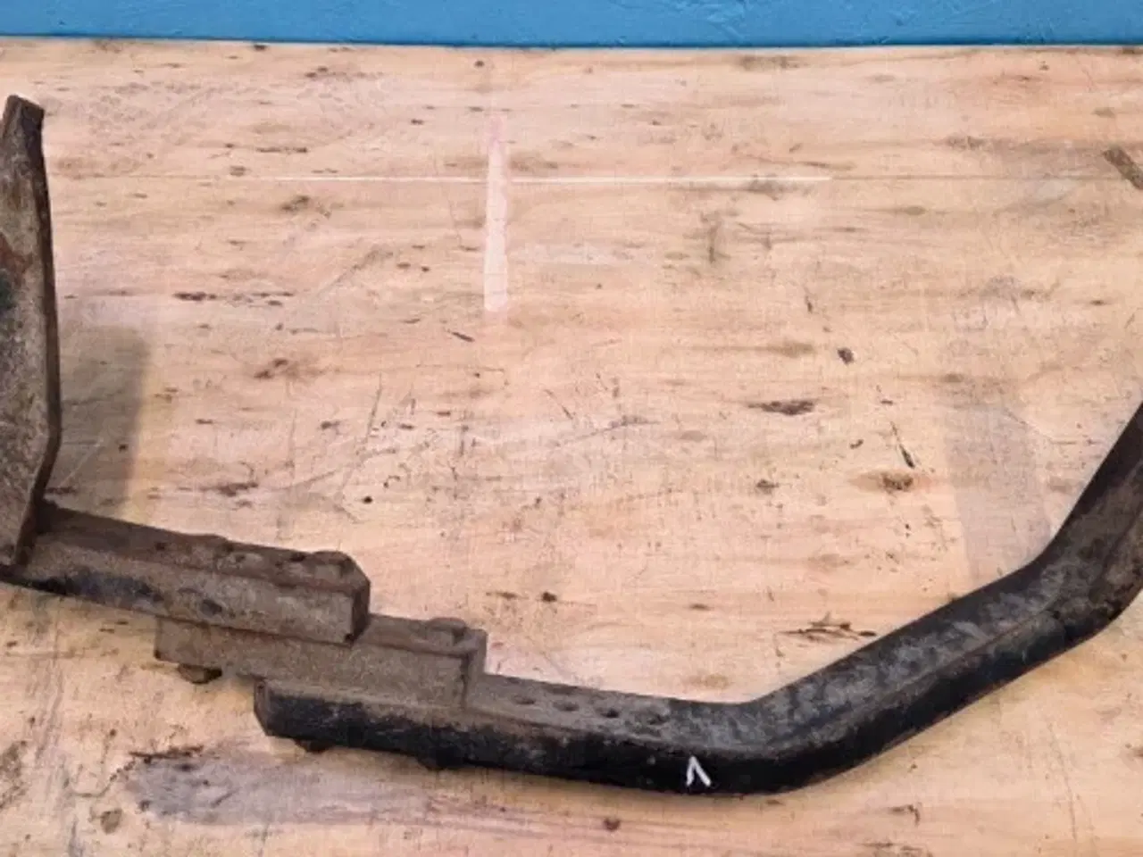 Billede 8 - Massey Ferguson 6290 Hjulskærm Beslag L.  3784571M1