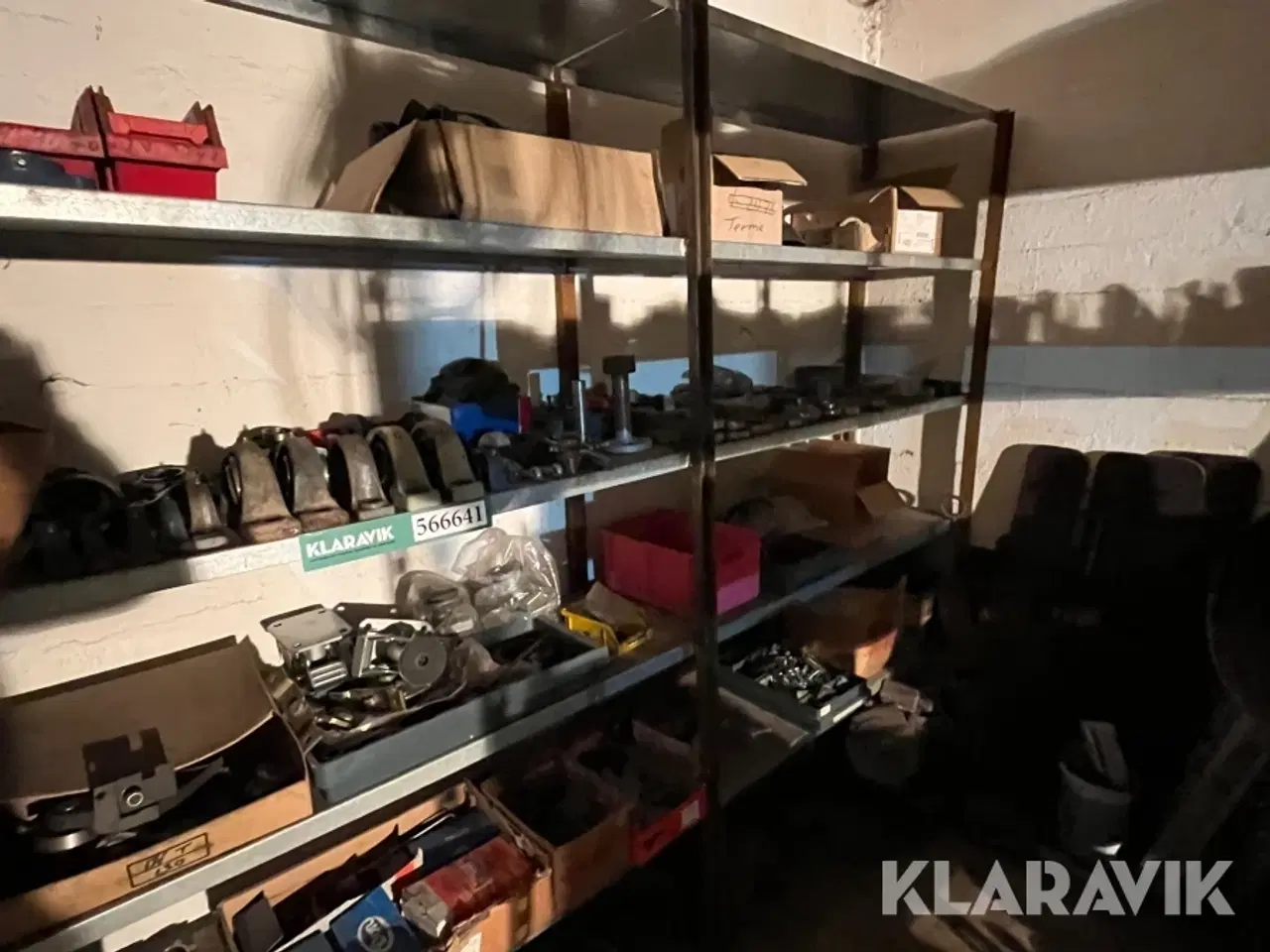 Billede 1 - Blandet lot Lejer, flanger, remme, generator og diverse andet