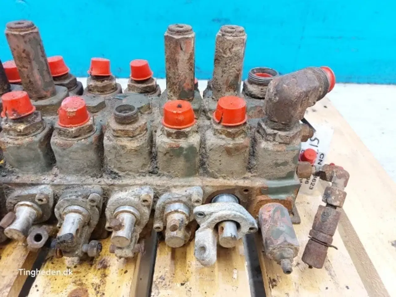 Billede 16 - Hydrema 806 Hydraulikventil 513201