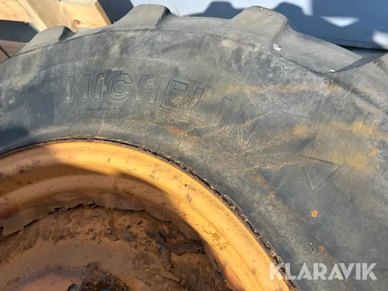 Billede 5 - Hjul + dæk Michelin + Seventy 19.5LR28 + 16.9R28X