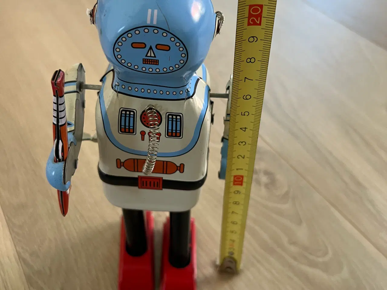 Billede 6 - Tin robot med optræk