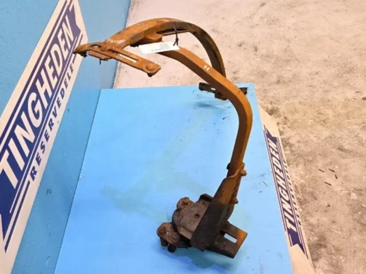 Billede 18 - Case Maxxum 150 Hjulskærm Beslag R.  47802224