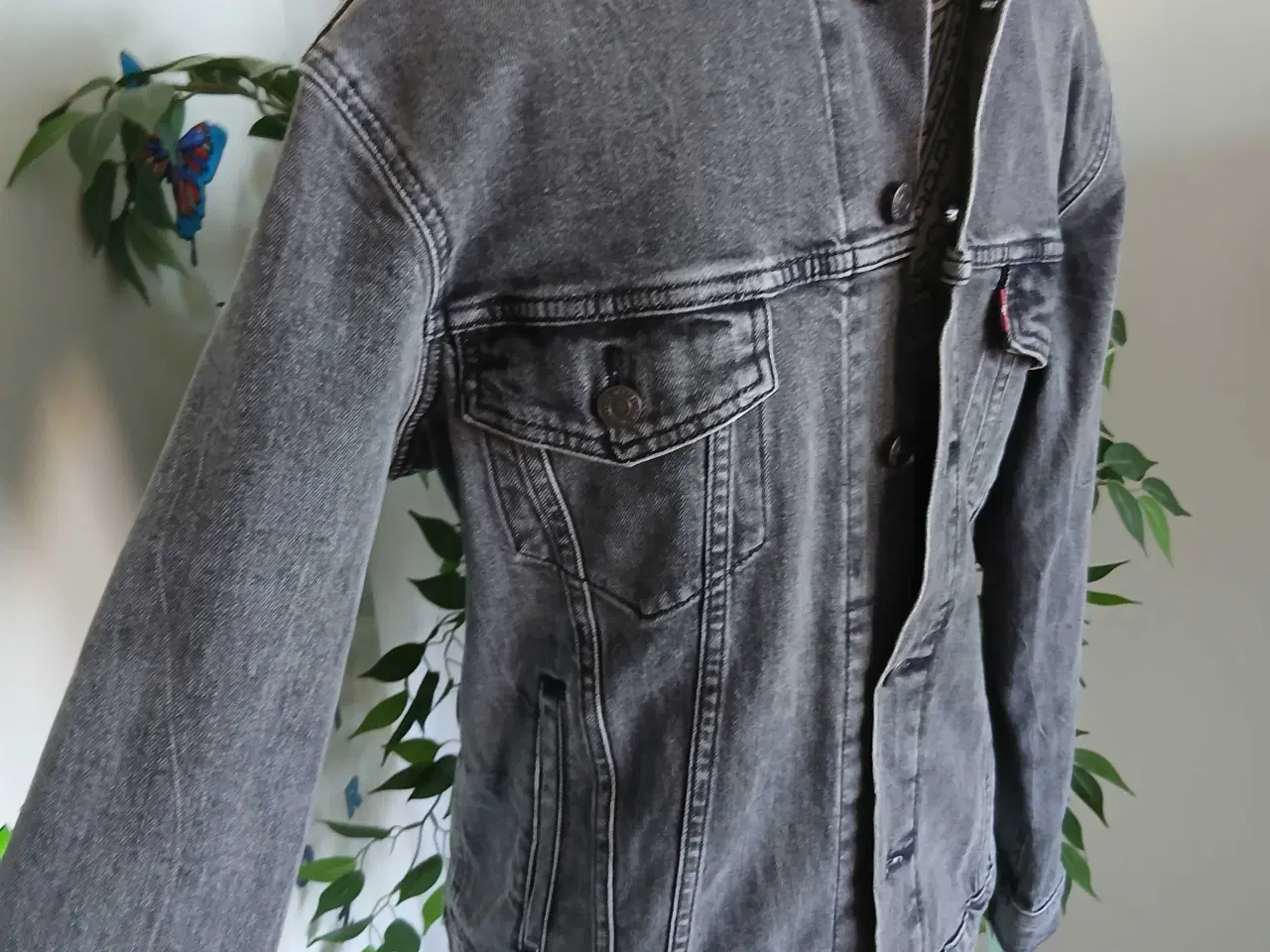 Billede 4 - Levi's jakke. Small 