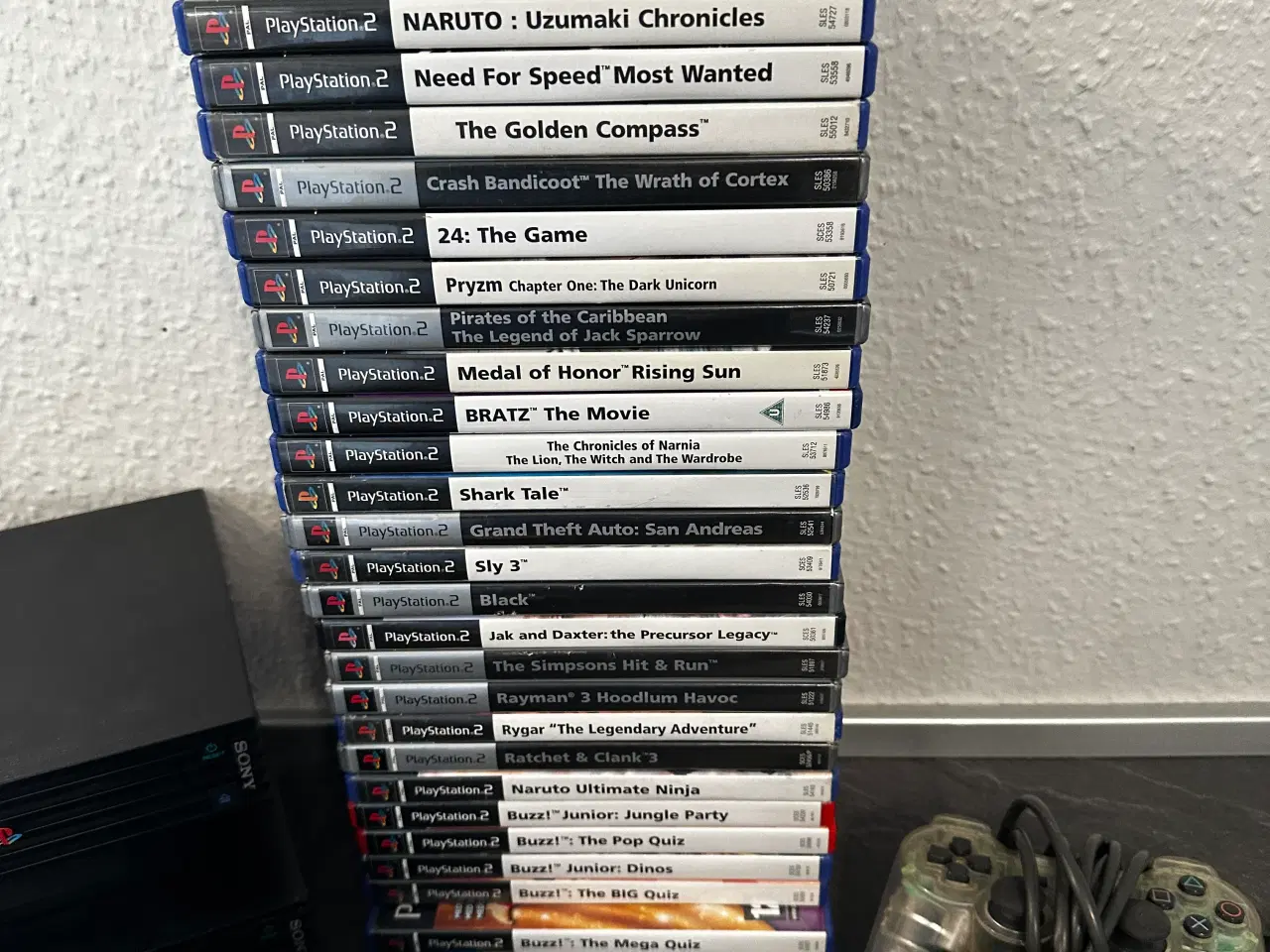 Billede 2 - Playstation 2 pakke med 2 maskiner og 27 spil