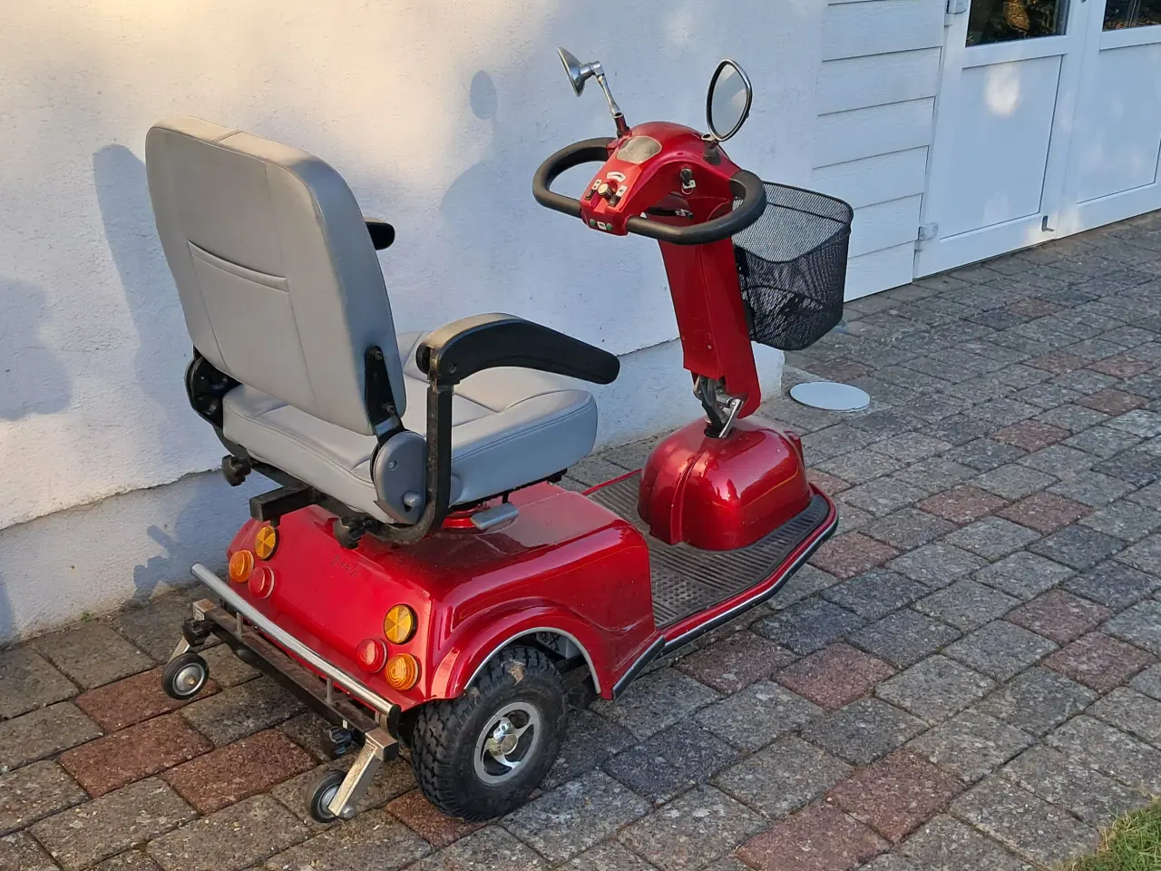 Billede 3 - El-scooter sælges for højst by