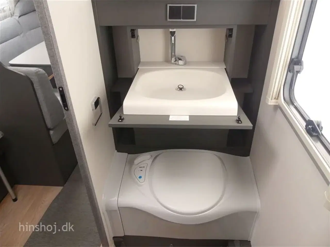 Billede 6 - 2022 - Dethleffs Beduin Scandinavia 540 QMK   Rigtig lækker køjevogn med Alde centralvarme fra Hinshøj Caravan A/S