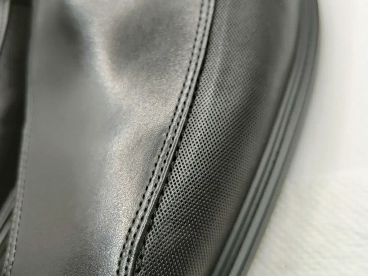 Billede 3 - Ecco sort læder sko 47str 