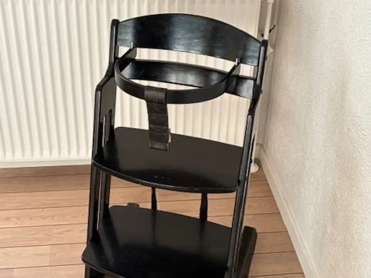 Billede 1 - Høj stol